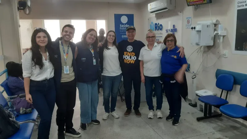 Equipe da Clínica da Família Santa Marta e rotarianos no Agosto Dourado 2026